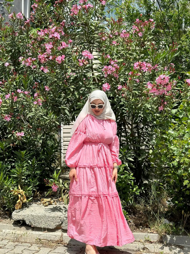 pembe elbise